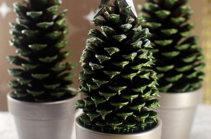 Pine Cone Christmas Trees